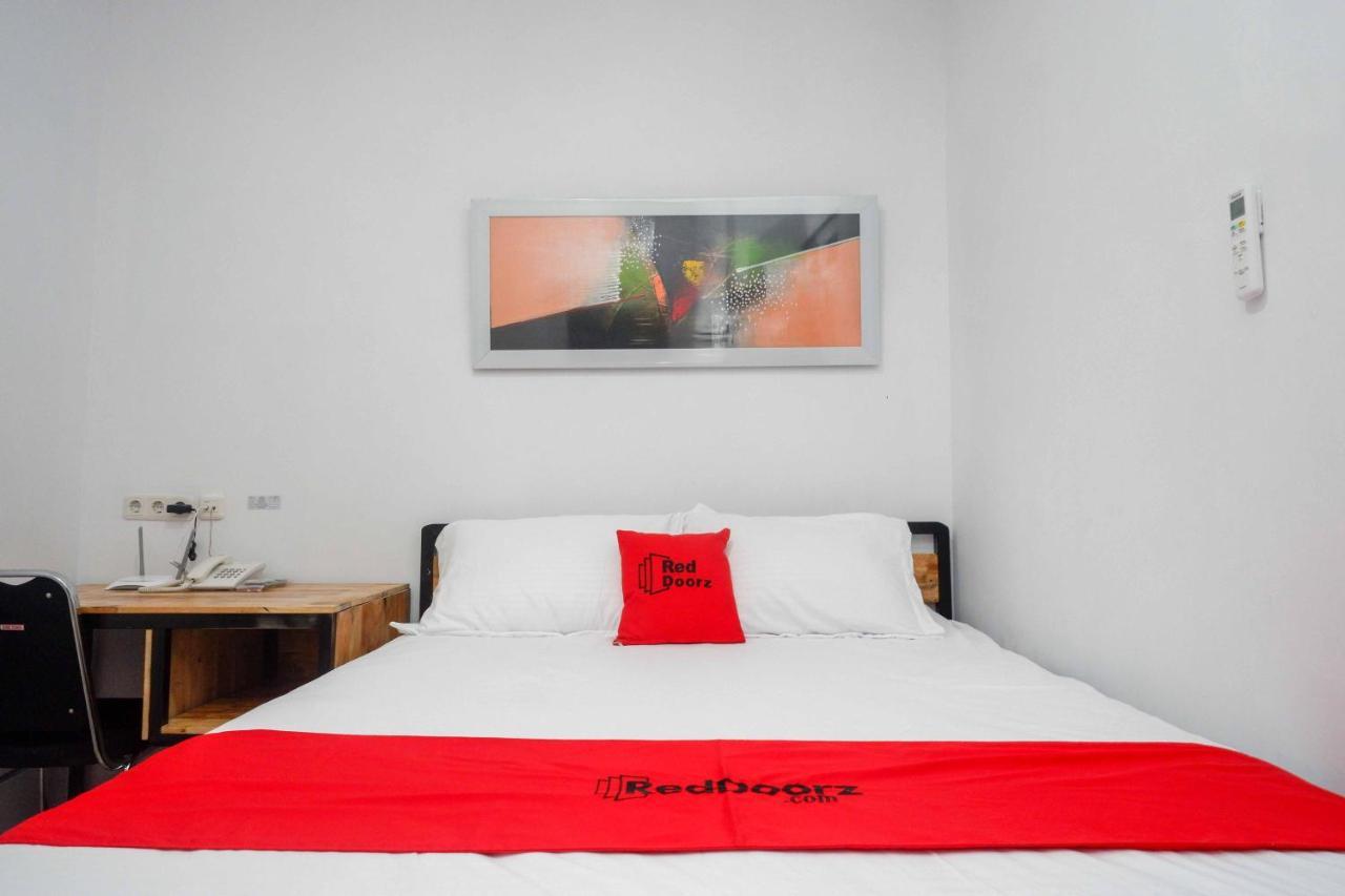 Reddoorz Plus Near Patung Kuda Undip Jatingaleh Екстериор снимка