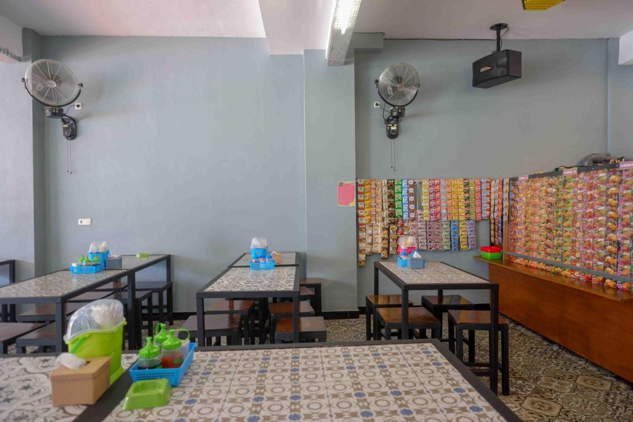 Reddoorz Plus Near Patung Kuda Undip Jatingaleh Екстериор снимка
